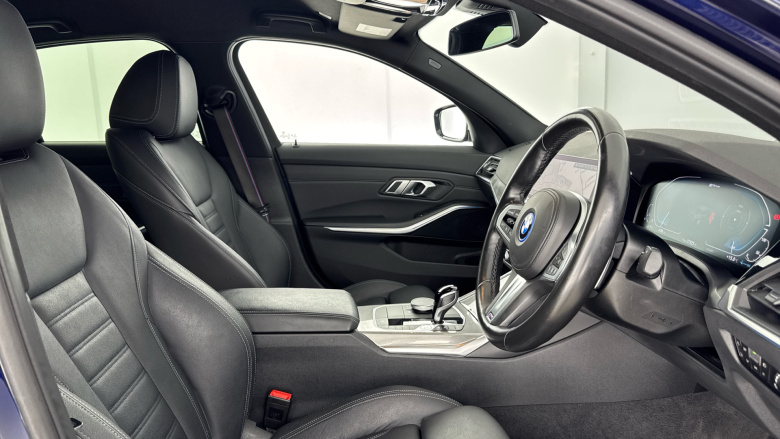 BMW 3 Series 330e M Sport Pro Edition 4dr Step Auto Saloon